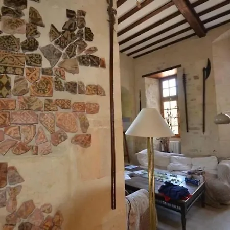 Le Chateau De Neuilly La Foret Holiday home *