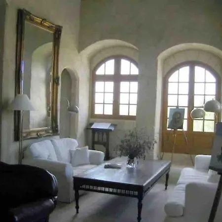Сasa de vacaciones Le Chateau De Neuilly La Foret Isigny-sur-Mer